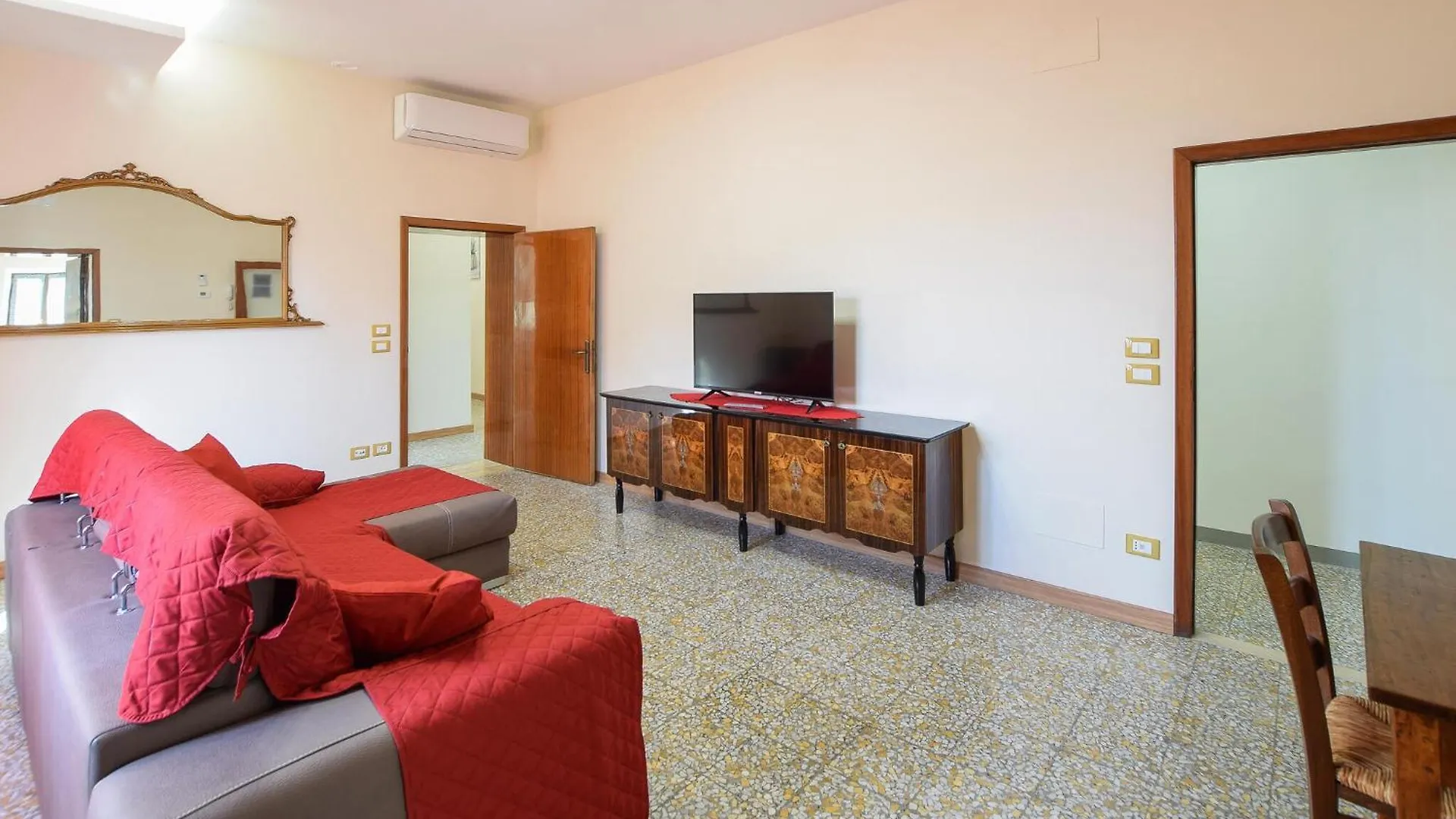 4 Bedroom Amazing Home In Cortone Italie