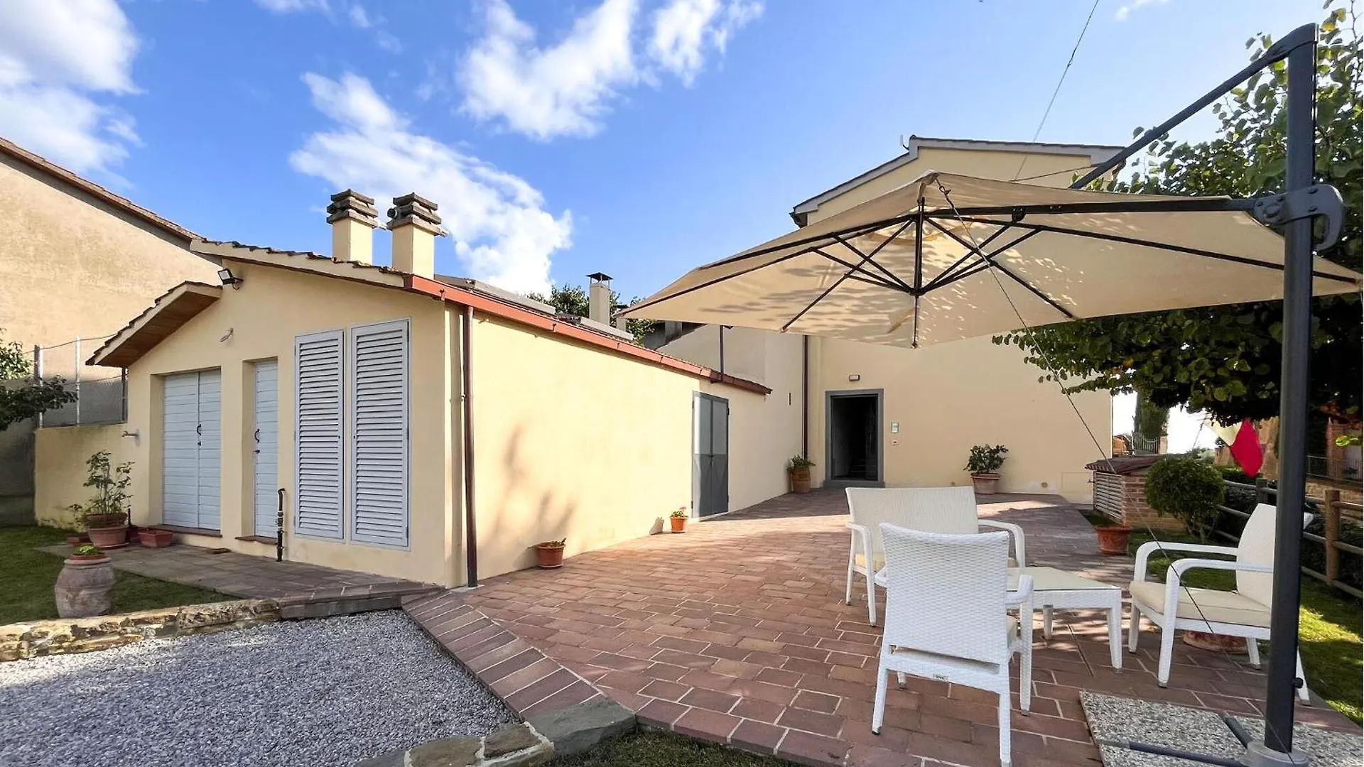 4 Bedroom Amazing Home In Cortona