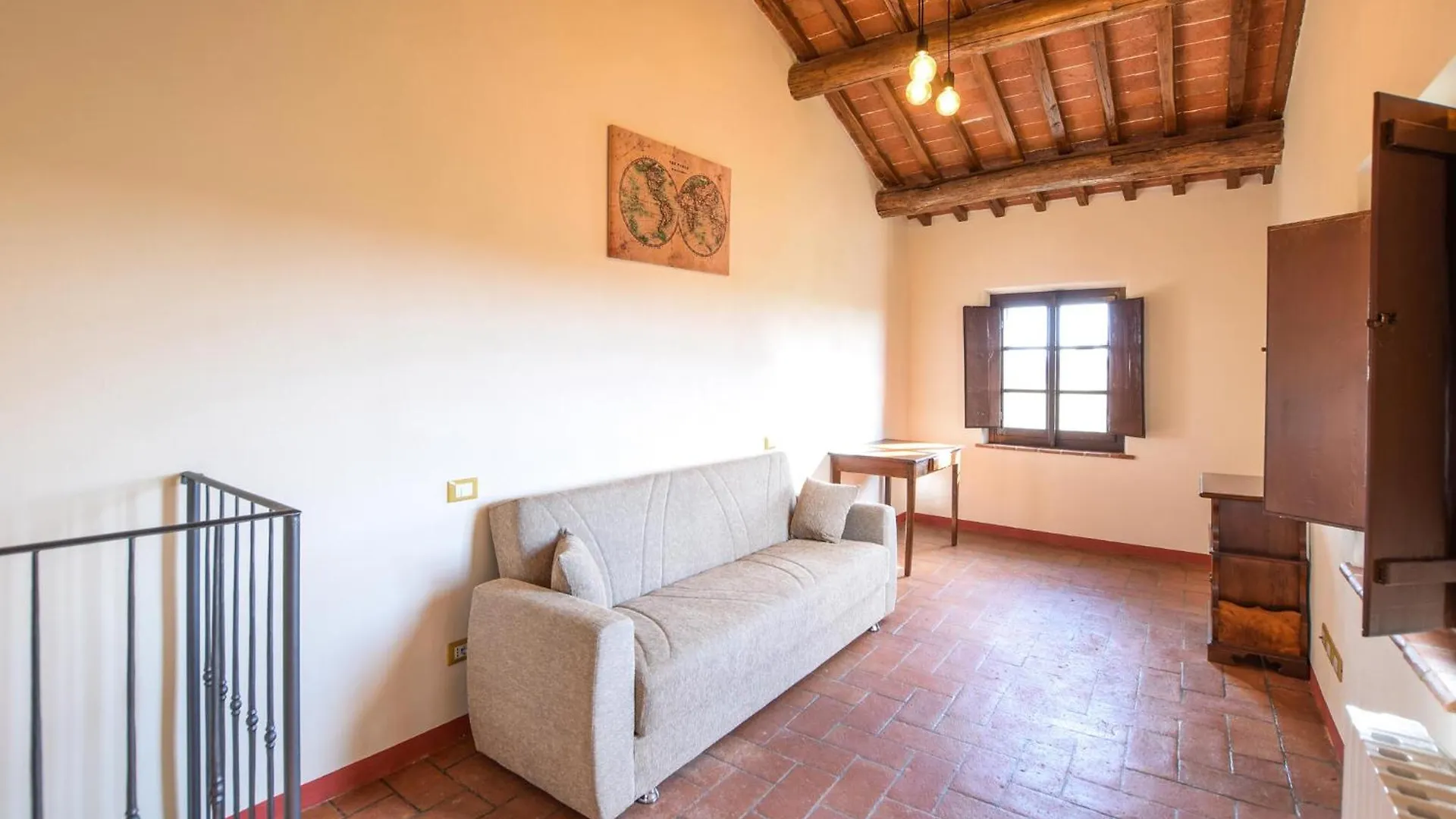 4 Bedroom Amazing Home In Cortona 0*,