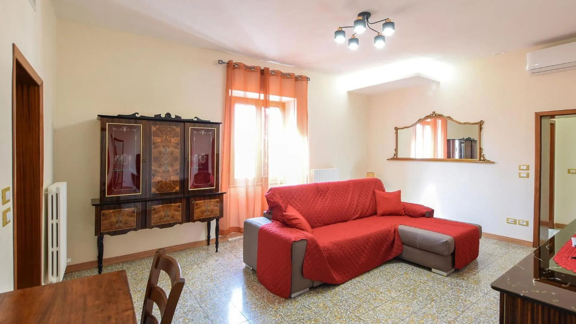 4 Bedroom Amazing Home In Cortona