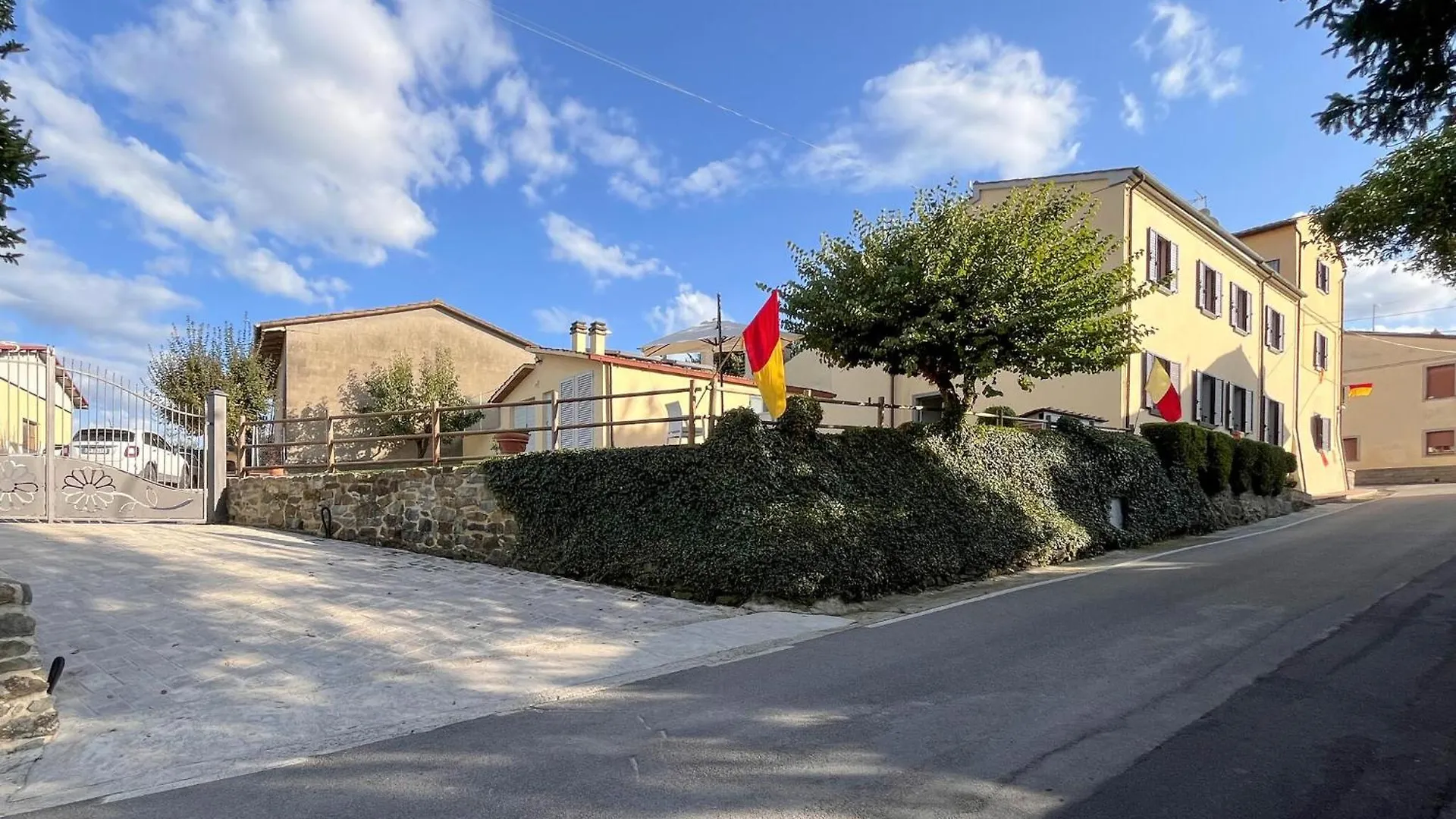 4 Bedroom Amazing Home In Cortona